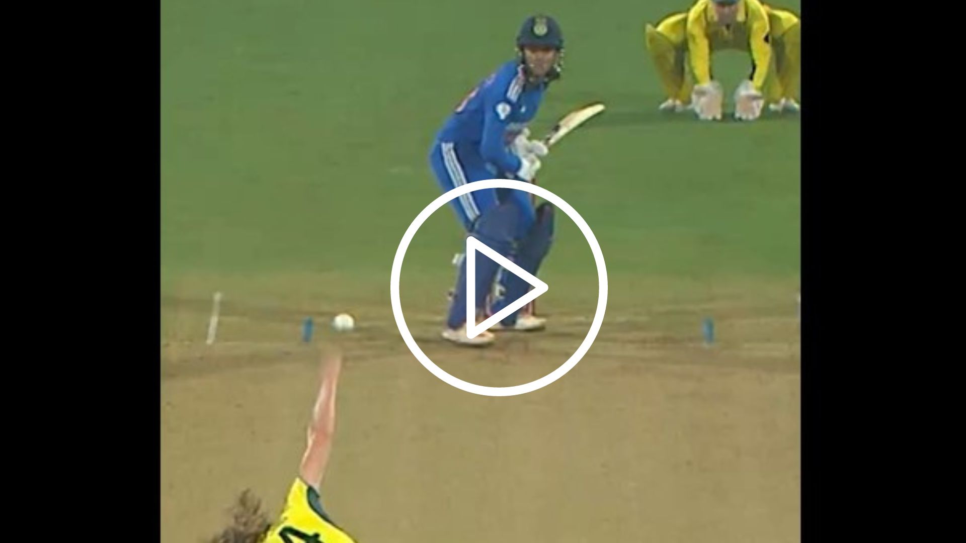 [Watch] Smriti Mandhana 'Slaps' Sutherland For A Huge Six In IND vs AUS T20I